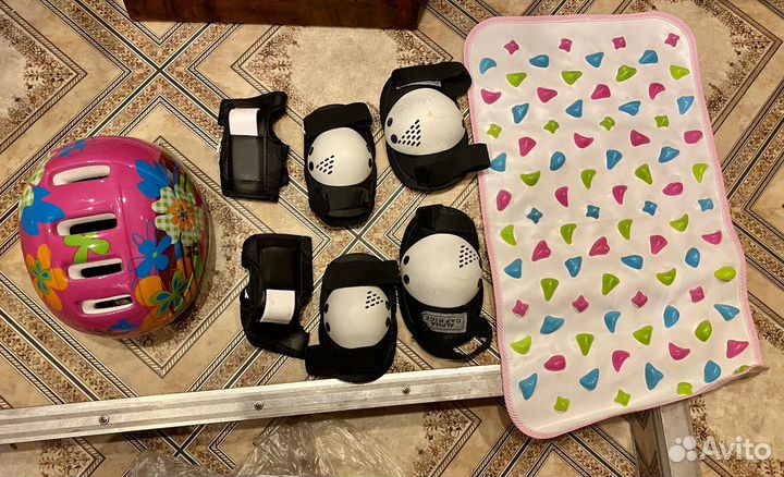 Шлем+защита+массажный коврик комплект