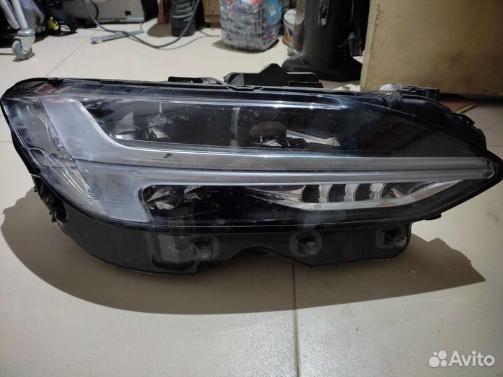 Фара volvo S90L