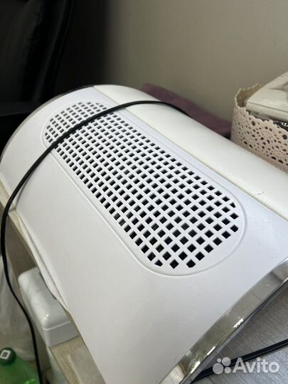 Вытяжка для маникюра педикюра