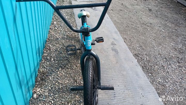 Трюковой велосипед BMX