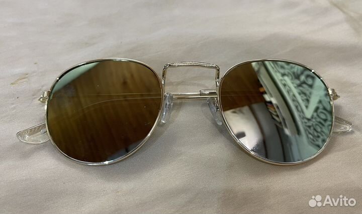 Очки солнцезащитные