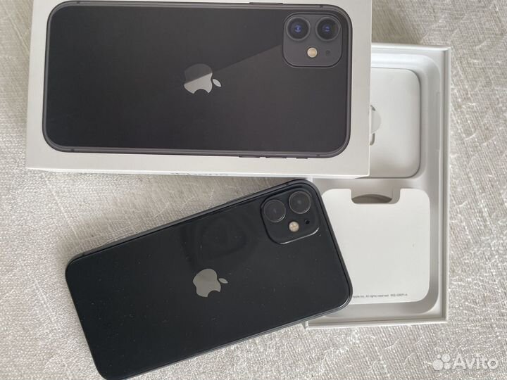 iPhone 11, 64 ГБ