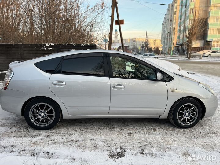 Toyota Prius 1.5 CVT, 2011, 166 000 км