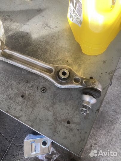 Рычаг передний mercedes w213