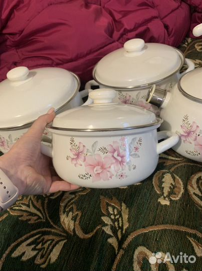 Кастрюли и чайник