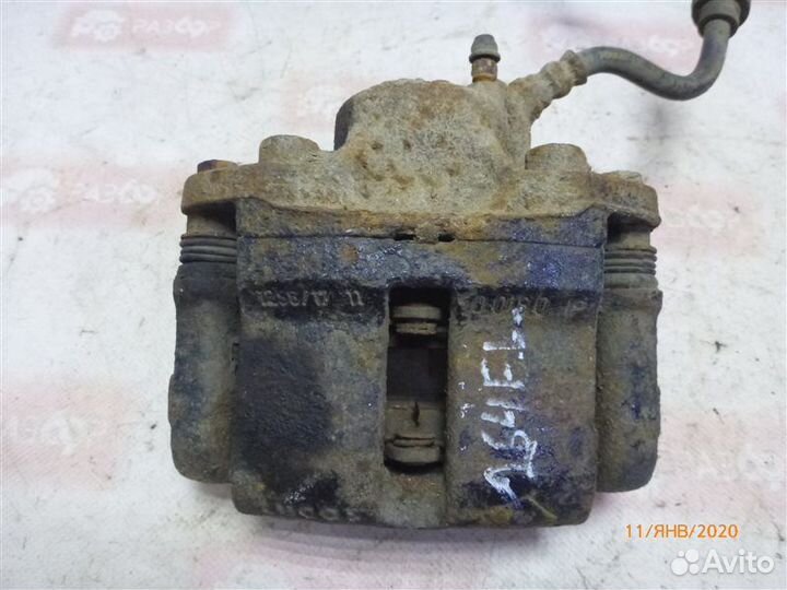 Суппорт передний левый Renault Megane KA K4J 2003