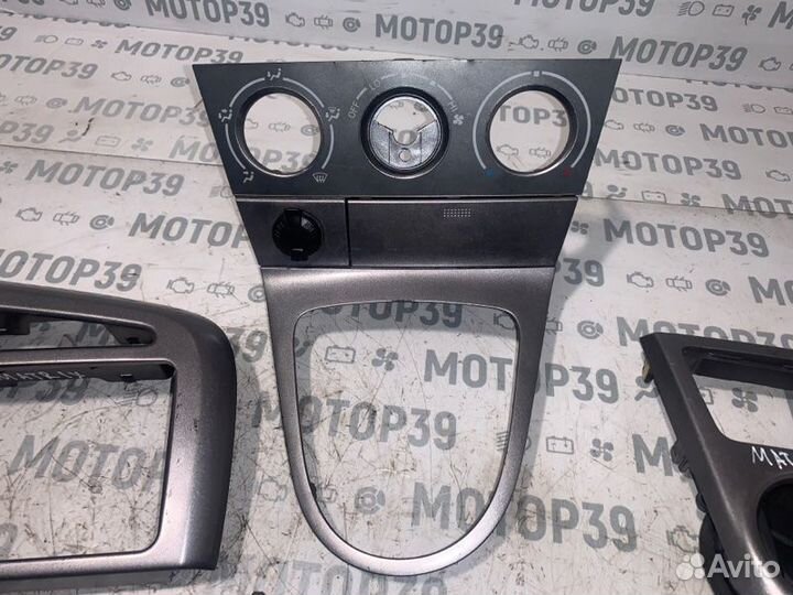 Пластик салона Toyota Matrix 1.8 I 2007