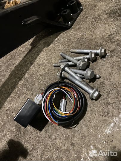 Фаркоп туарег 1,2 сьемный крюк оригинал комплект