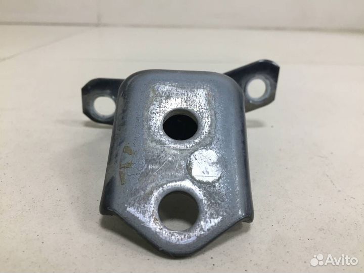 Петля двери задней правой нижняя Mazda 3 BK 2002-2009