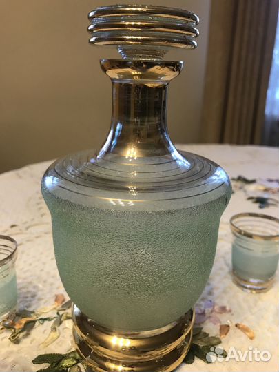 Набор стеклянные рюмки и штоф