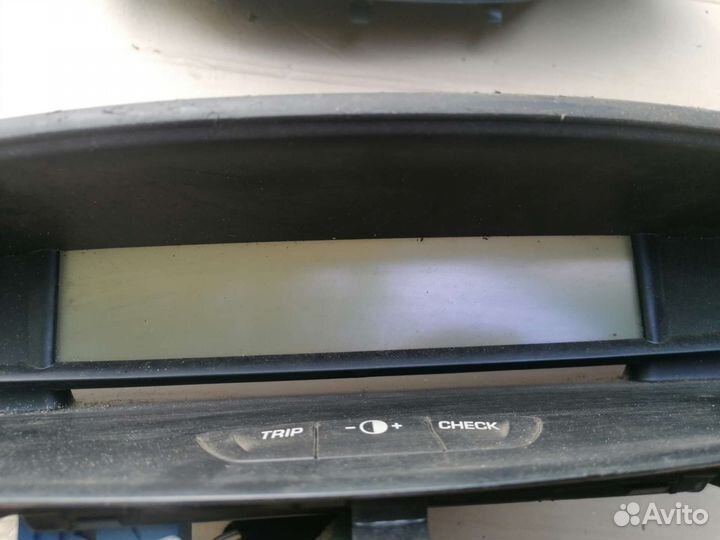 Дисплей на торпедо Citroen C4 I