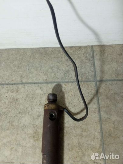 Форсунка Volkswagen Golf 4 028130201J