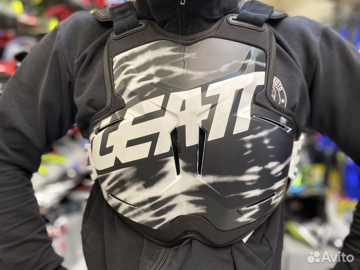 Защита панцирь Leatt Chest Protector 2.5 Torque