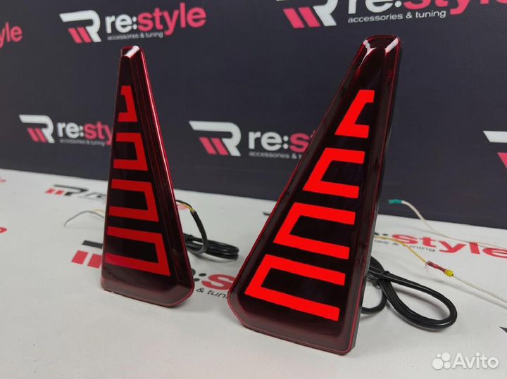 Фонари в задний бампер Toyota Voxy 80 Led K2507