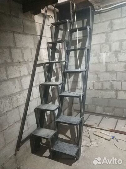 Изготовление лестниц в частный дом на заказ