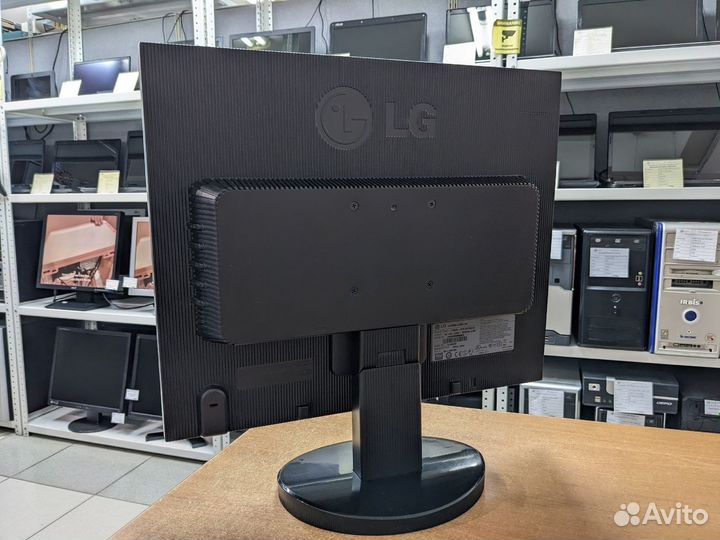 Монитор 19'' LG Flatron L1953S