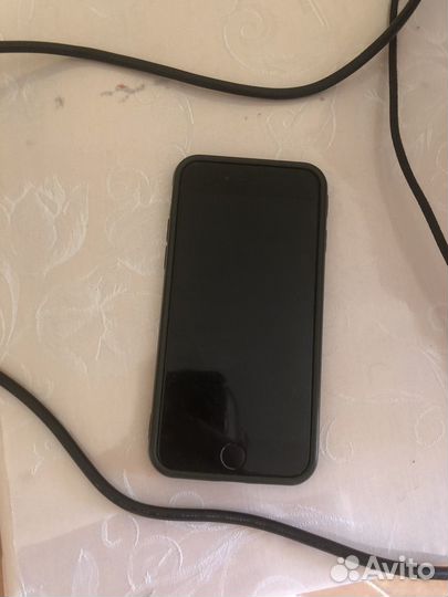 iPhone SE, 128 ГБ