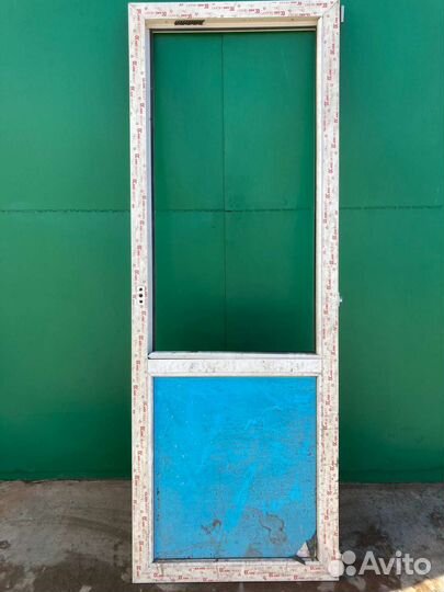 Дверь пластиковая