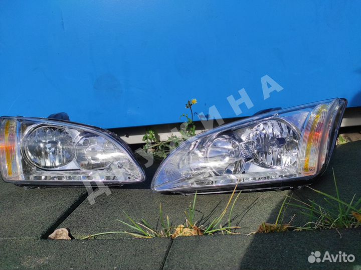 Фара правая и левая Ford Focus 2 2004 хром