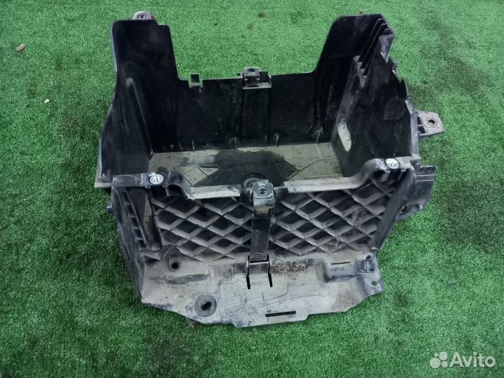 Площадка акб Renault Megane III 2009-2016