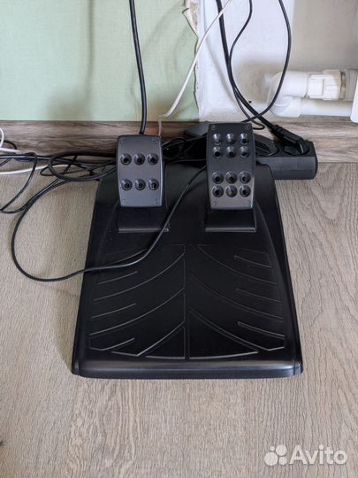 Игровой руль Logitech Driving Force GT