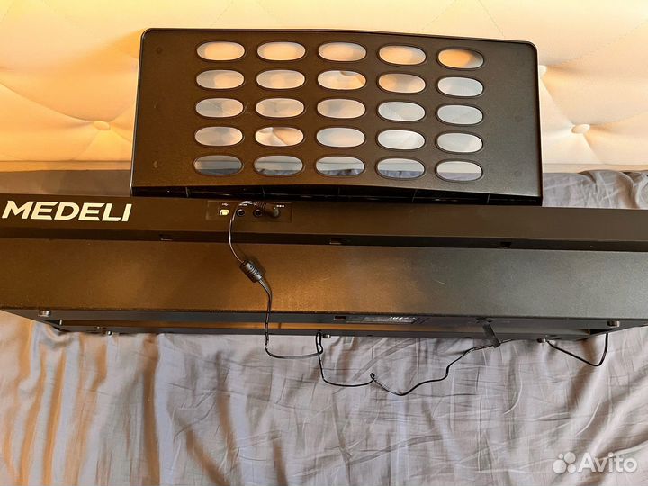 Синтезатор Medeli M17