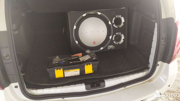 Сабвуфер, усилитель, конденсатор