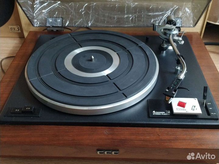 Проигрыватель винила. 