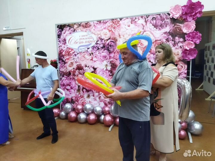 Ваша ведущая, и ди-джей