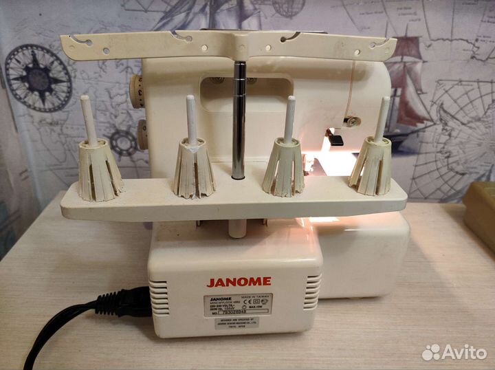 Швейная машина Janome