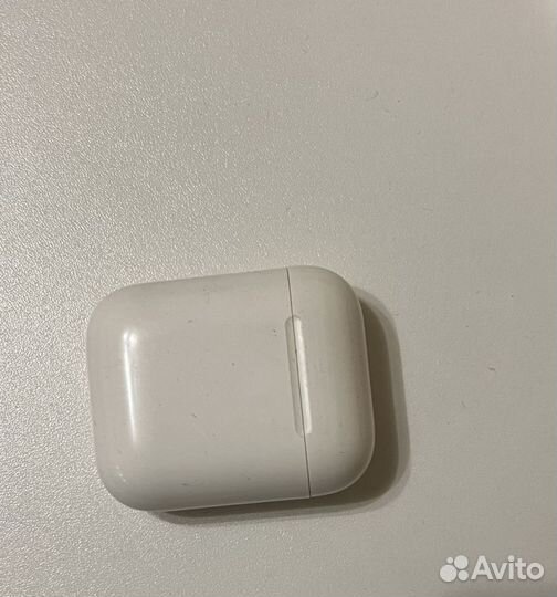 Продам беспроводные наушники apple airpods