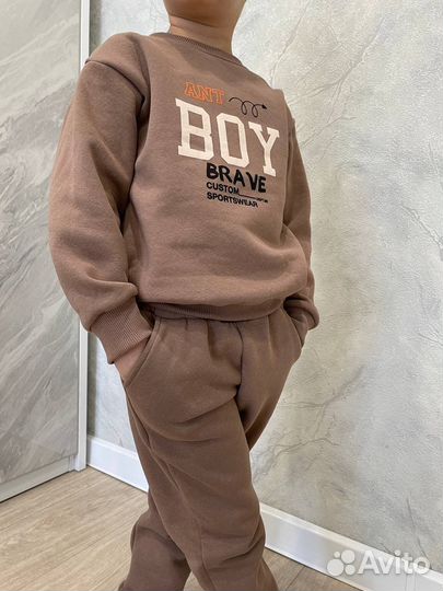 Костюм тройка новый