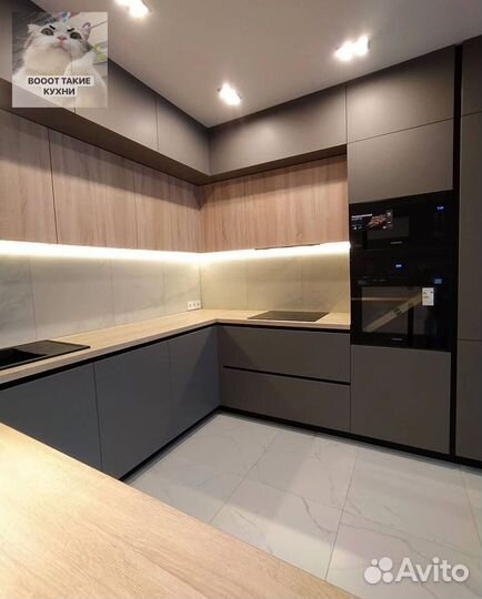 Прямая в потолок кухня на заказ