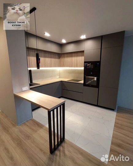 Прямая в потолок кухня на заказ