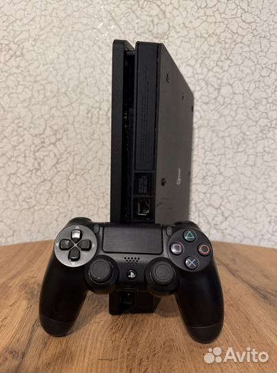 Sony PS4 Slim