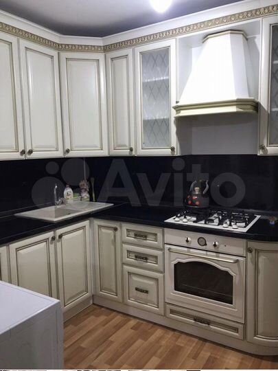3-к. квартира, 100 м², 1/5 эт.