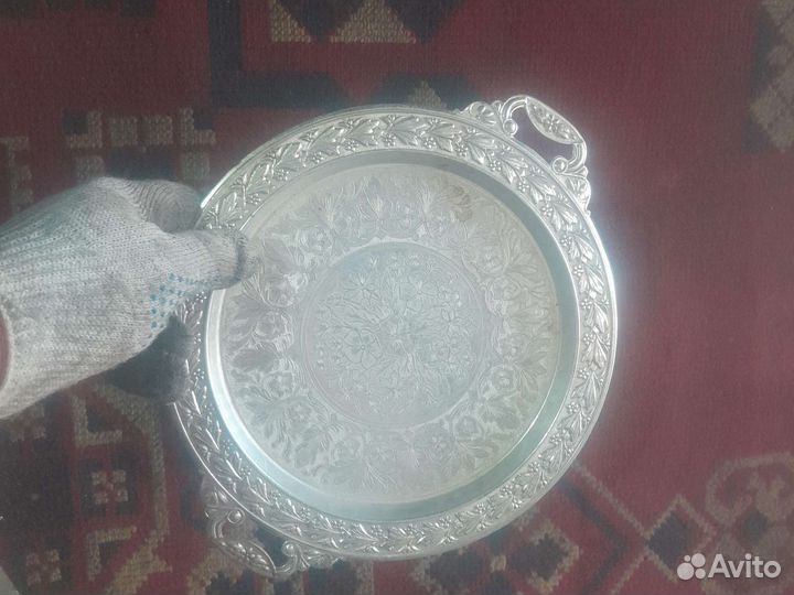 Настенная тарелка