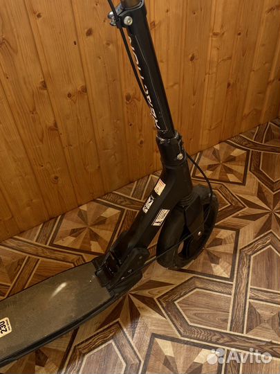 Самокат reaction 230