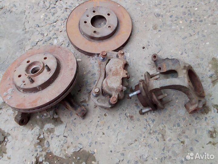 Ступицы с цапфой, с тормозными дисками