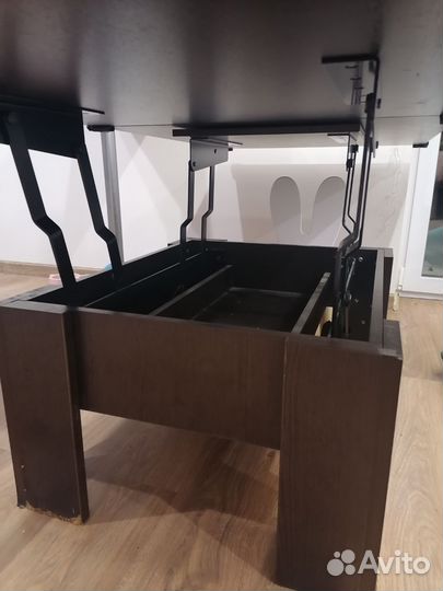 Кухонный и журнальный стол в одном