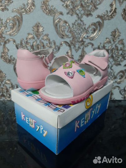 Босоножки для девочки новые