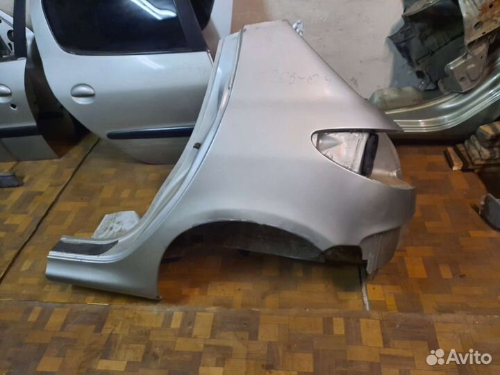 Крыло заднее левое Peugeot 206