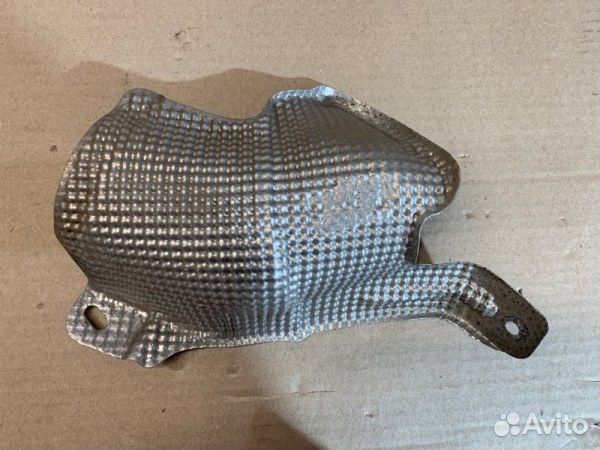 Теплоизоляционный экран Bmw X5 E53 LCI M54B30 2004