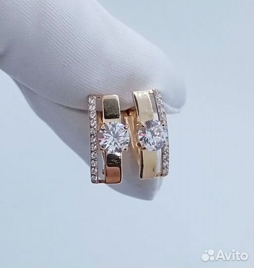 Золотые серьги с фианитом