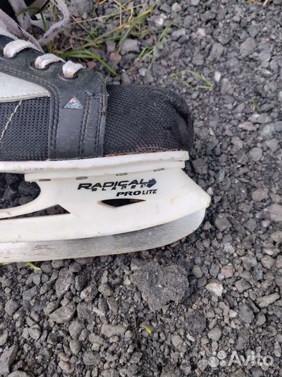 Коньки хоккейные