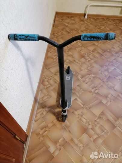 Самокат Reaction