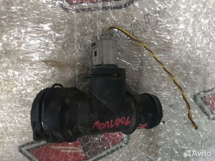 Фланец системы охлаждения Гольф 6