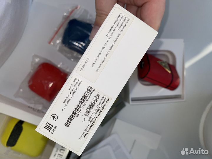 Беспроводные наушники apple airpods