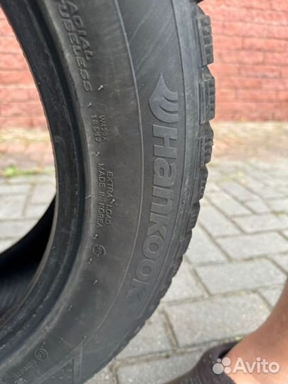 Hankook Winter I'Pike 235/55 R19 105T