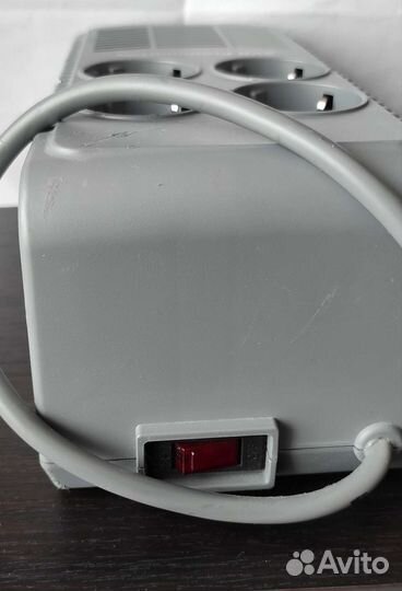 Стабилизатор напряжения Defender